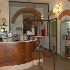 Hotel Leonardo